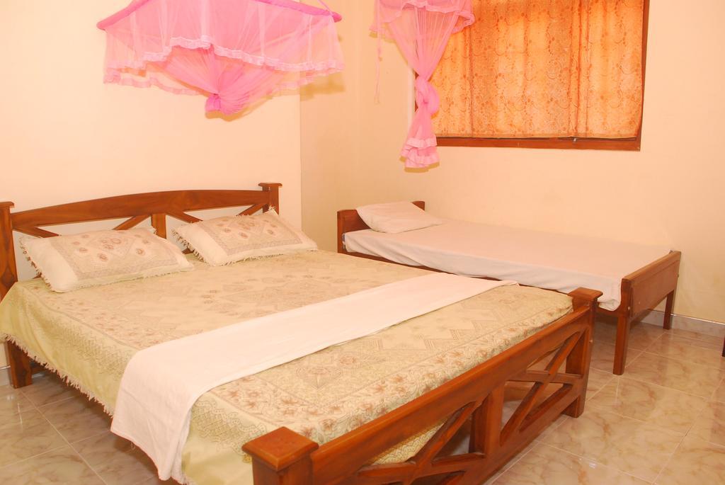 Seetha'S Hostel Negombo Exterior photo